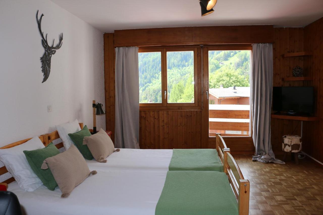 Le Vieux Valais Aparthotel โอวรอนนาซ ภายนอก รูปภาพ